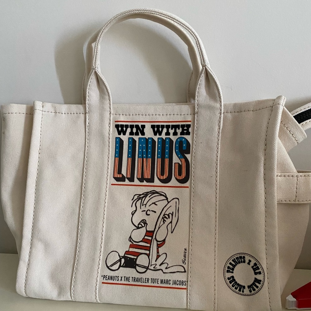 marc jacobs x peanuts travel tote
